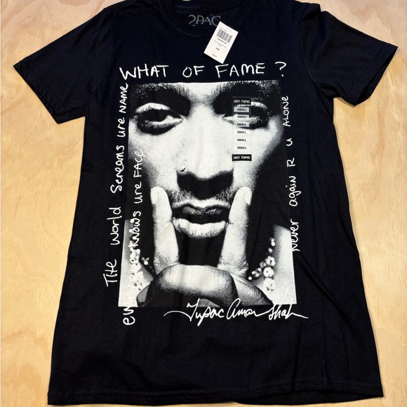 Hot Topic Other - Black Graphic Tee